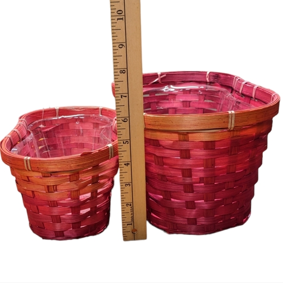 Burton & Burton Red Pink Peanut Shaped Wooden Woven Basket Planters Set of 2 - Picture 4 of 9